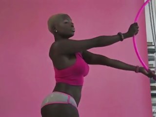 Тинејџерите порно hd квалитет sibongile cummings: божицата на нив се omfg!! -